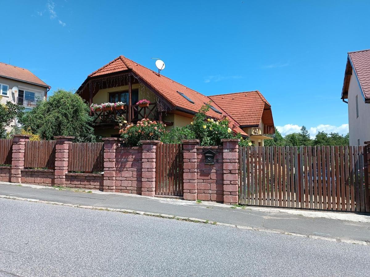 Privat Alma Apartment Nova Lesna Exterior photo