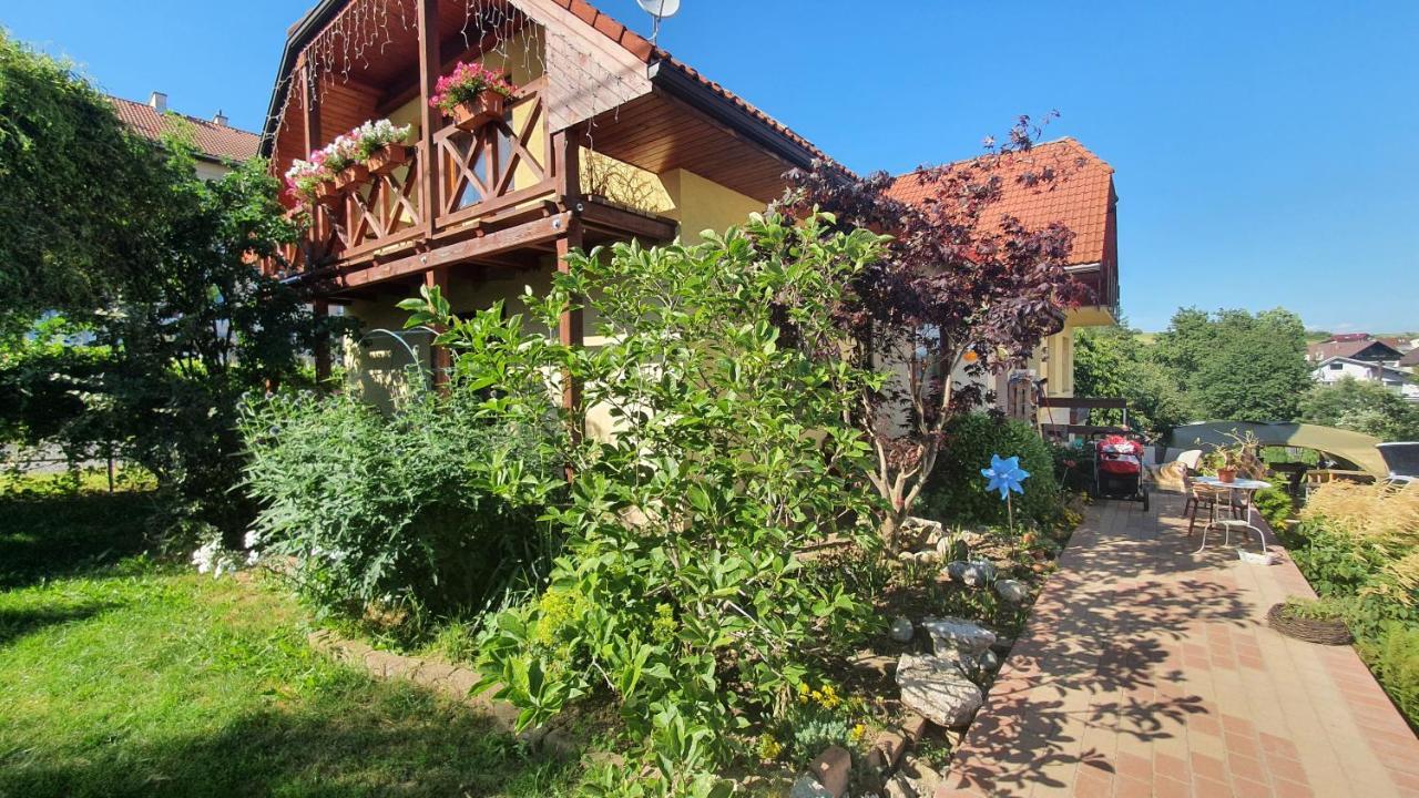 Privat Alma Apartment Nova Lesna Exterior photo